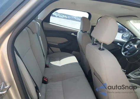 2016 Ford Focus Se z USA, uszkodzony, nr VIN 1FADP3F29GL376735